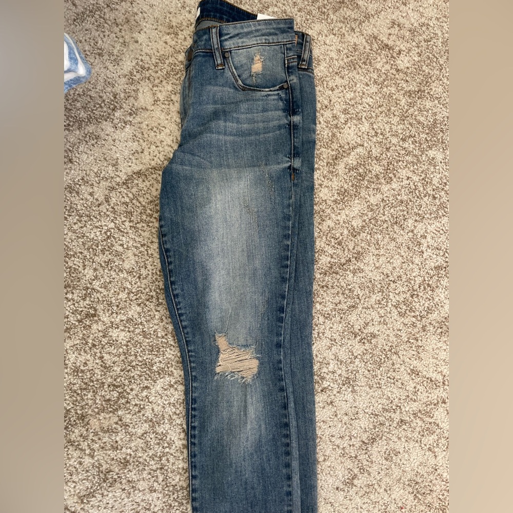 NEW W TAGS BP distressed jeans